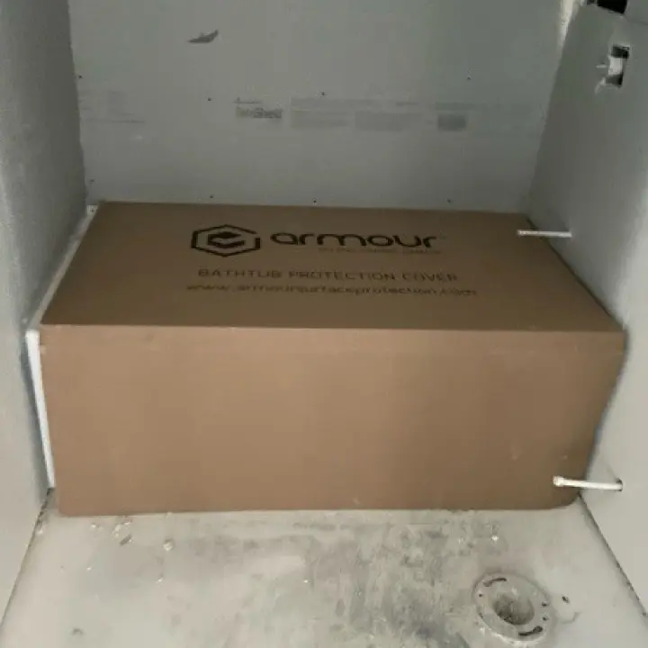 Stop bathtub damage! Armour's cover safeguards tubs in construction. Easy install, durable, eco-friendly. Shop Canada's best!